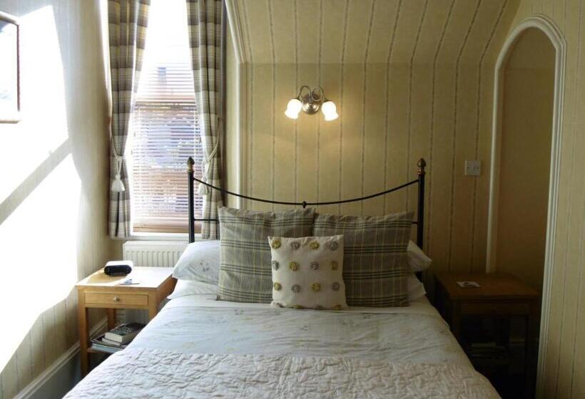 غرفة قياسية, Moyness House