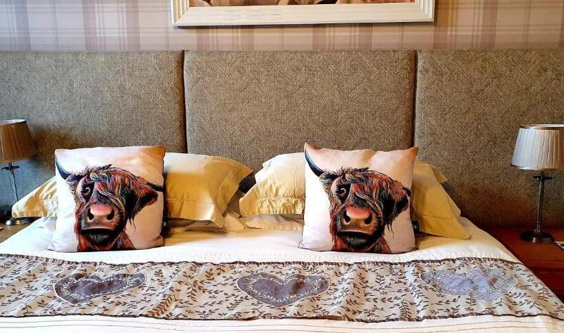 غرفة قياسية, Moyness House