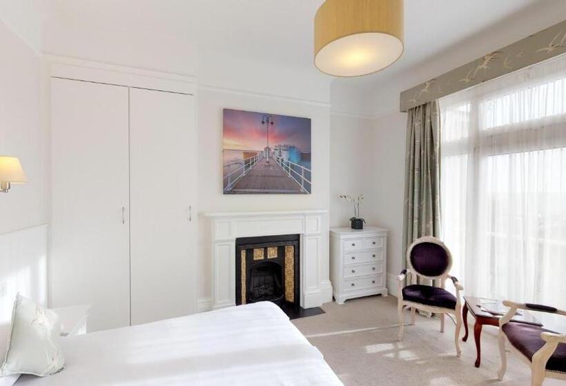 اتاق لوکس با چشمانداز دریا, Ommaroo