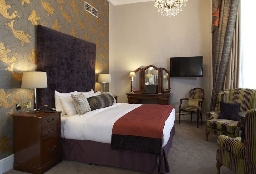 סוויטת ג'וניור, Park International