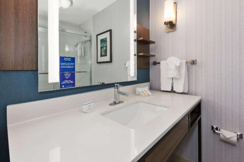 חדר דלוקס, Park International