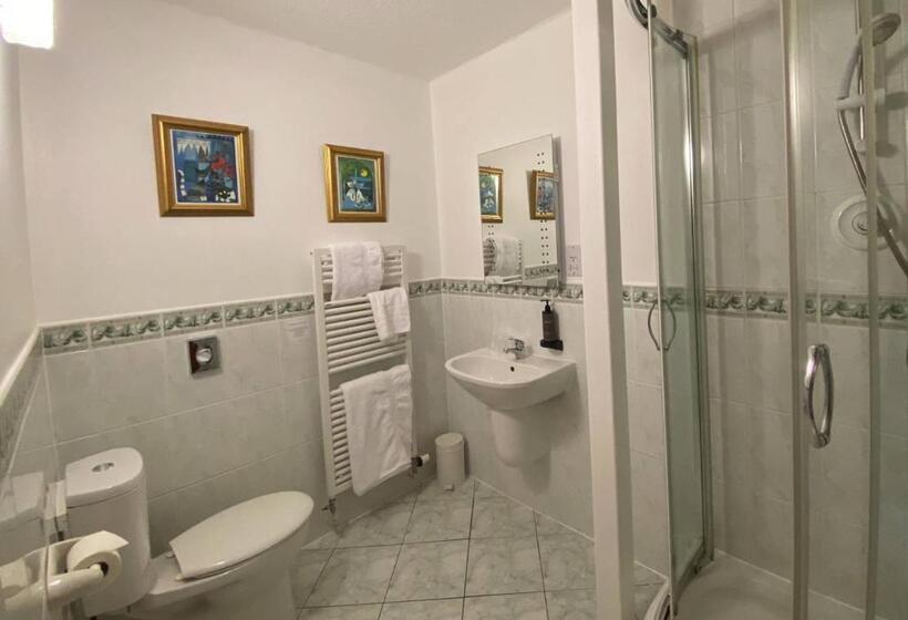 キングサイズベッドのスーペリアルーム, The Priory