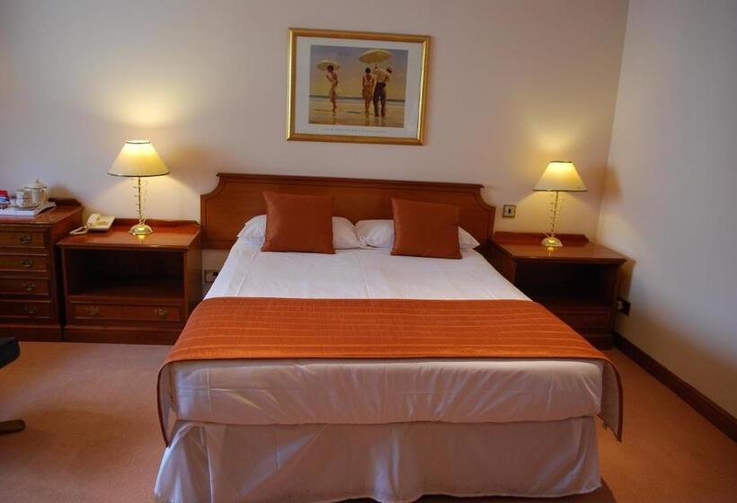 キングサイズベッドのスーペリアルーム, The Priory