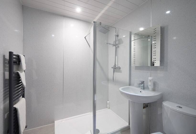 スーペリアールーム, The Priory