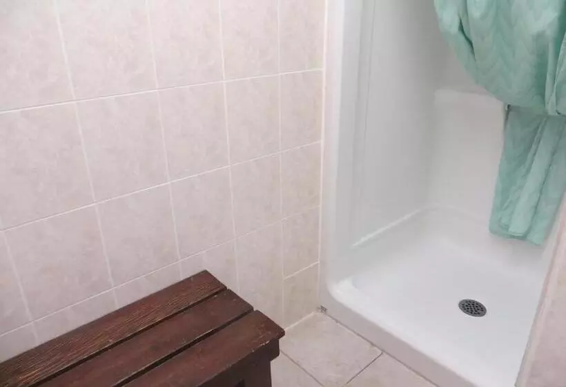 Cameră Standard cu Baie Comună, Athabasca