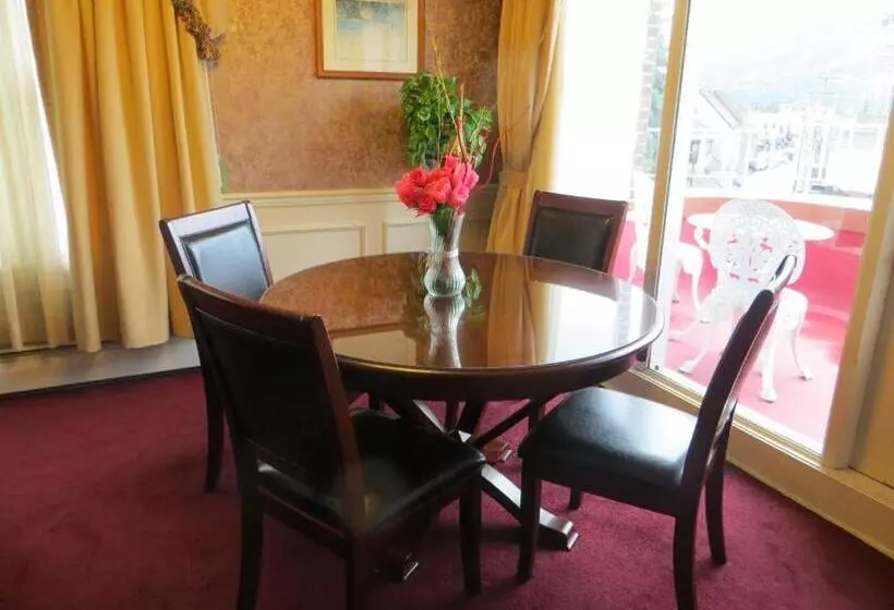 Suite Executivă, Athabasca