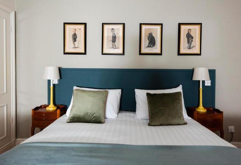 חדר אקזקיוטיב, The George Inn