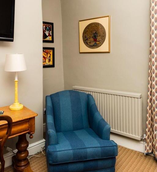 חדר אקזקיוטיב, The George Inn