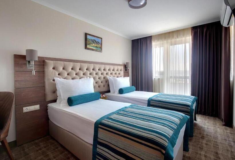 스탠다드 룸, Cherno More