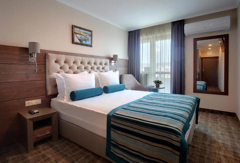 스탠다드 룸, Cherno More