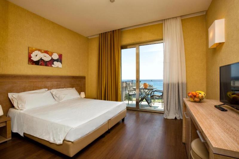 اتاق استاندارد با چشمانداز, Muthu Queens Oban