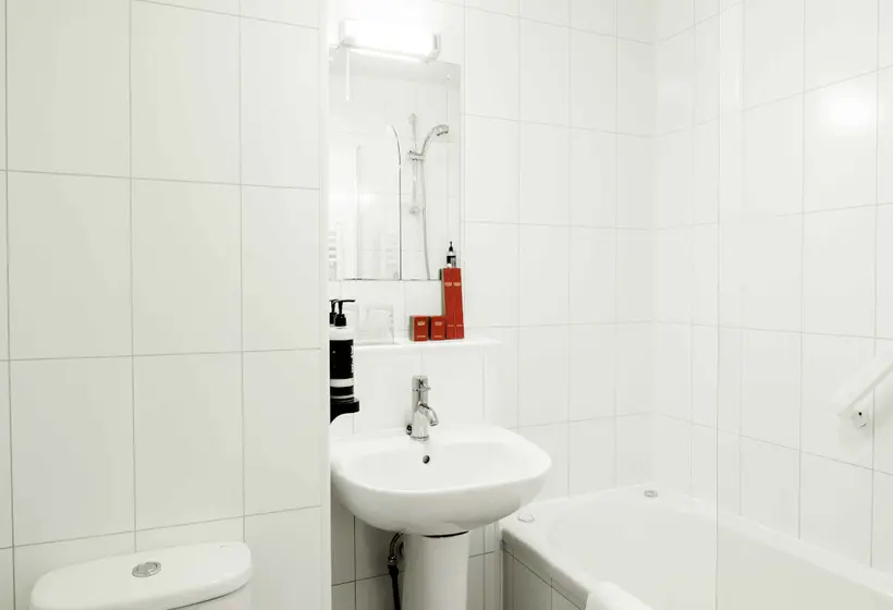 Camera Standard Letto King, Muthu Queens Oban