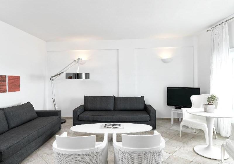 Номер Стандарт Адаптированный для Инвалидов, The Milner York Formerly The Principal York