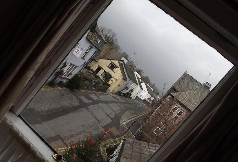 اتاق استاندارد, Red Lion Inn