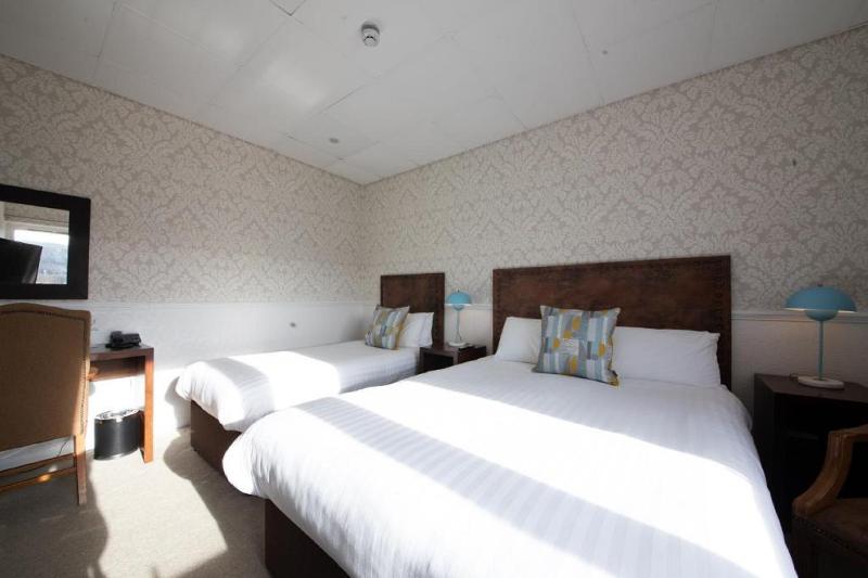 غرفة عائلية, Scotland S Spa