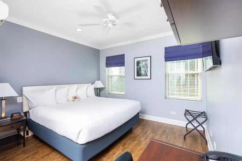 キングサイズベッドのスイートルーム, Best Western Laval Montreal & Conference Centre