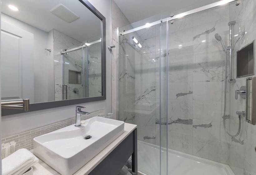 スイート, Maison Otis