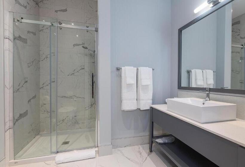 スタンダードルーム, Maison Otis