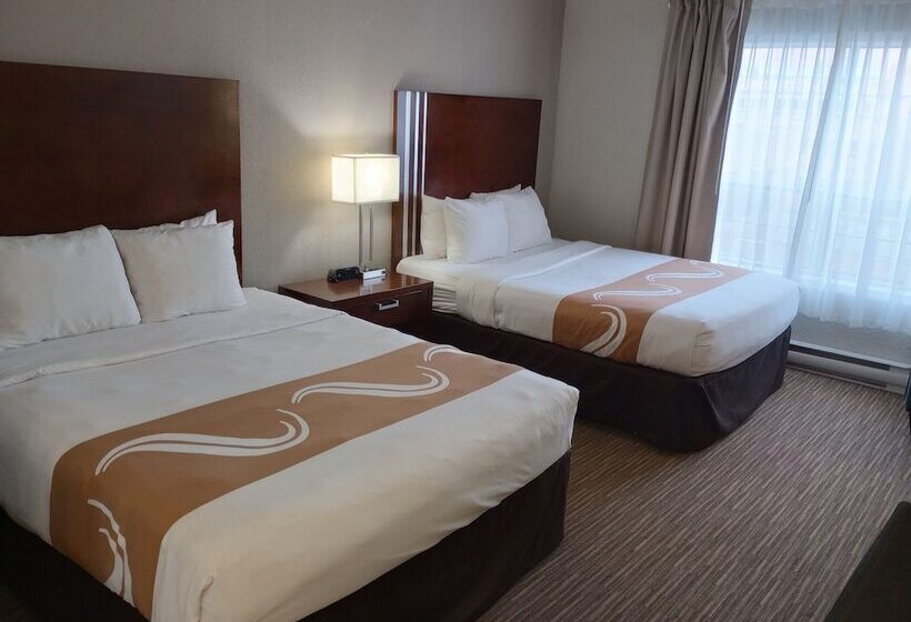 Quarto Superior, Quality Inn Downtown Inner Harbour