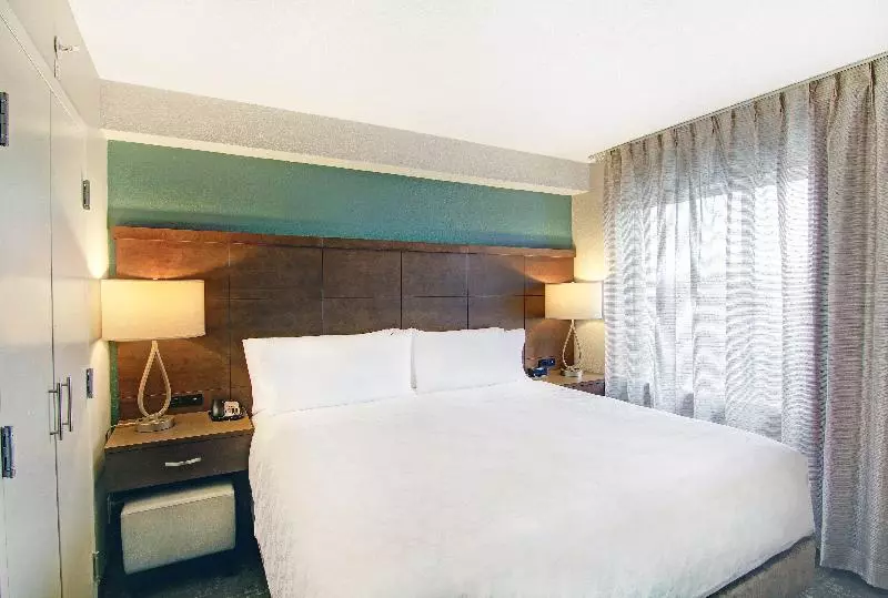 キングサイズベッドのスイートルーム, Staybridge Suites Toronto Vaughan South By Ihg