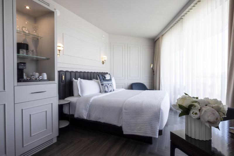 اتاق استاندارد با تخت بزرگ, Le Capitole