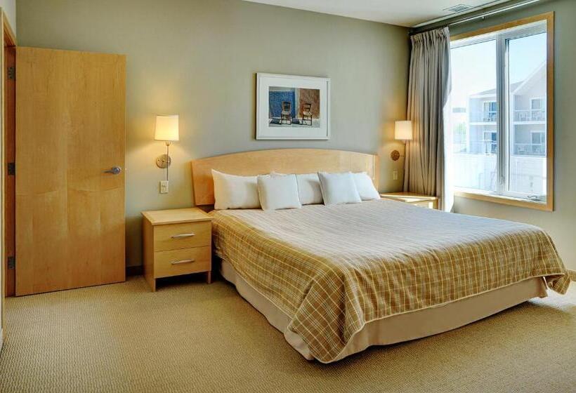 جناح جونيور مزوَّد بشرفة, Lakeview Gimli Resort