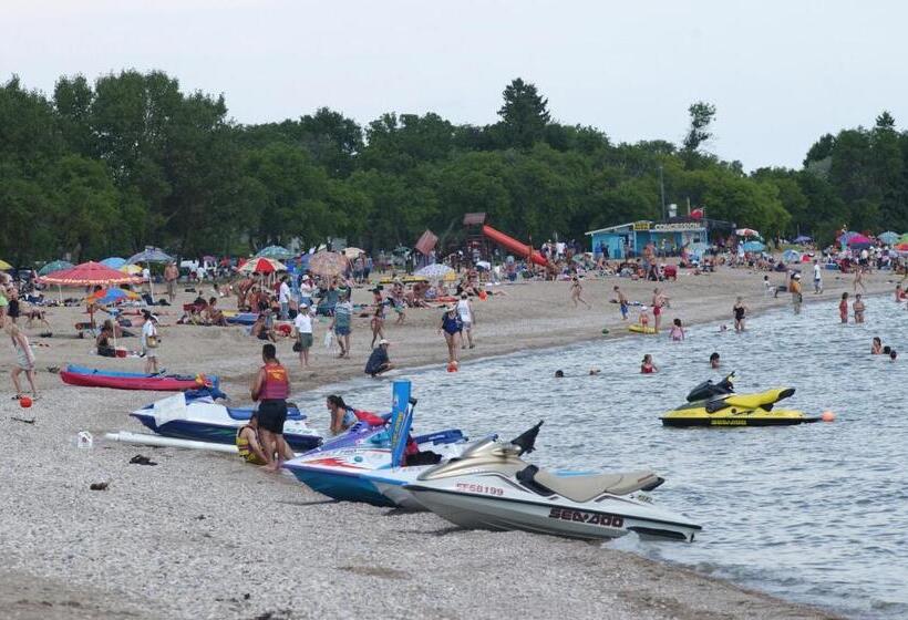 جناح جونيور مزوَّد بشرفة, Lakeview Gimli Resort