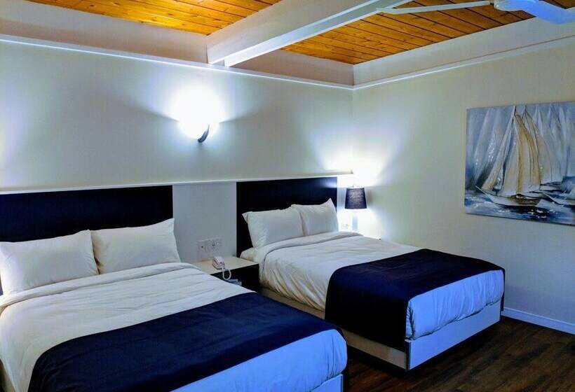 Номер Стандарт 2 Двуспальные Кровати, Motel La Marina