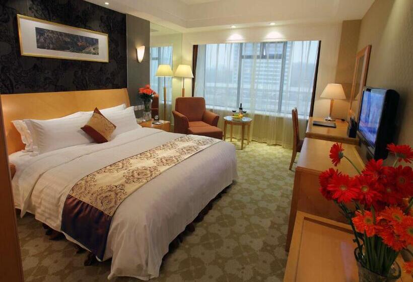 Номер Стандарт, Dalian East