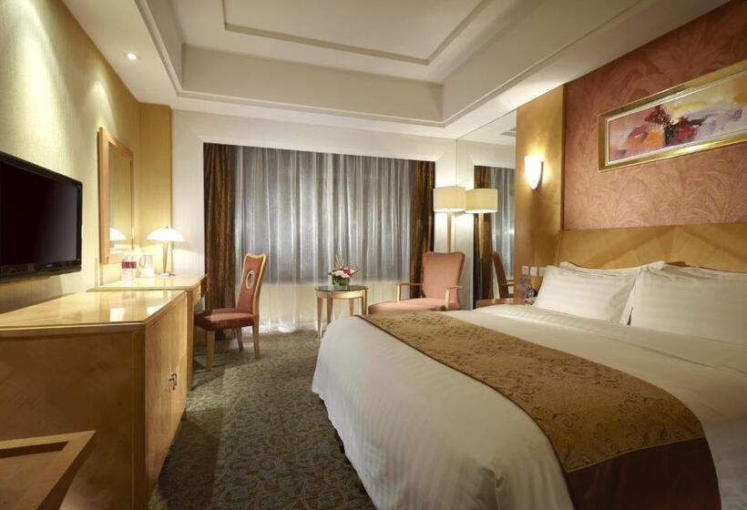 Номер Deluxe, Dalian East