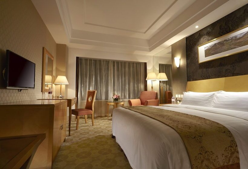 Номер Deluxe, Dalian East