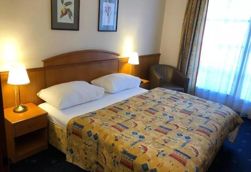 Quarto Economy, Kavalir