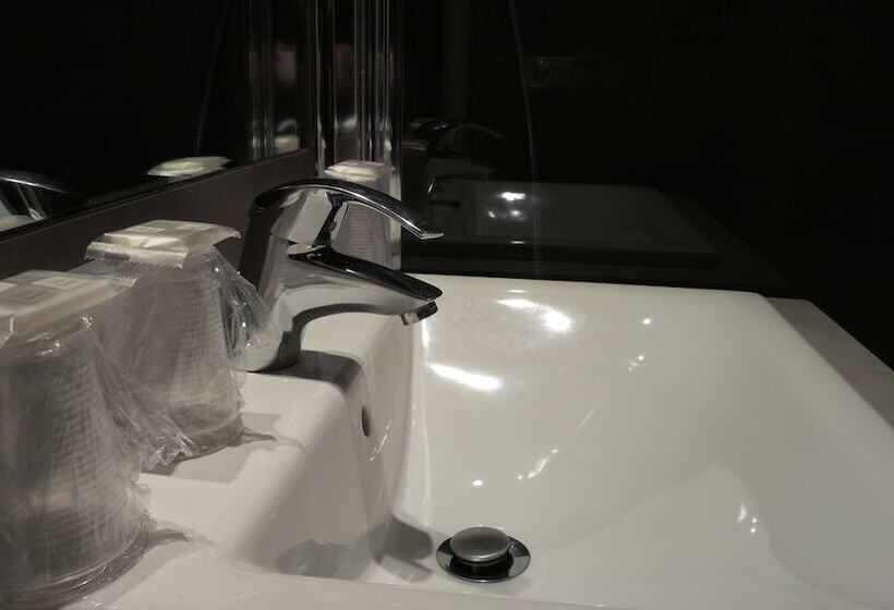 スタンダードシングルルーム, Des Arenes