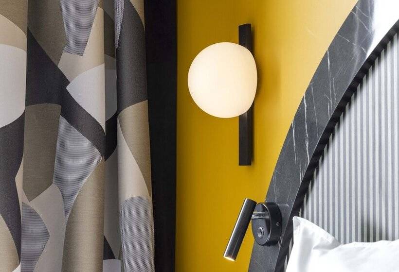 Camera Superiore, Hôtel Regina Opéra Grands Boulevards