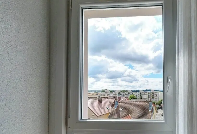 身障者適用スタンダードルーム, B&b Hotel Montbéliard Sochaux