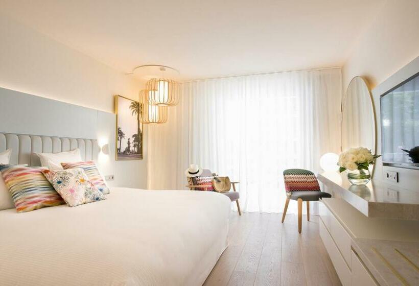 חדר דלוקס עם מרפסת, Croisette Beach Cannes  Mgallery