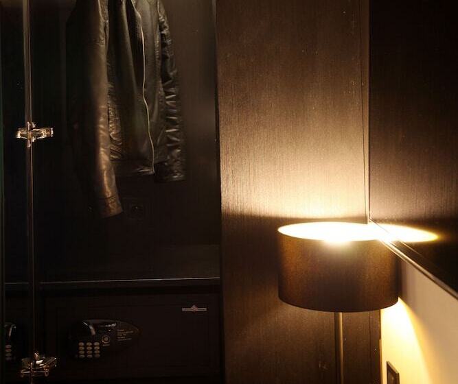 اتاق لوکس, Hôtel Elysées Paris