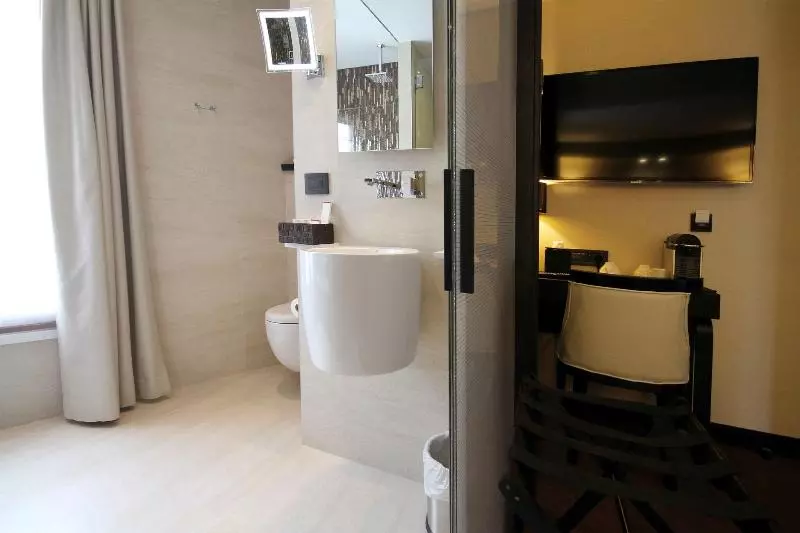 Camera Deluxe, Hôtel Elysées Paris