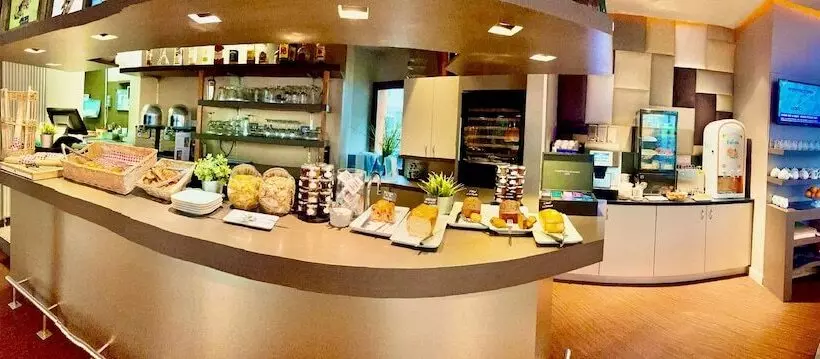 ダブルベッドスタンダードルーム, Kyriad Vichy Spa Cinq Mondes
