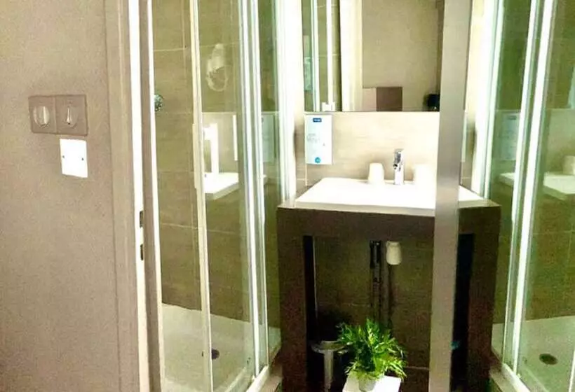 ダブルベッドスタンダードルーム, Kyriad Vichy Spa Cinq Mondes