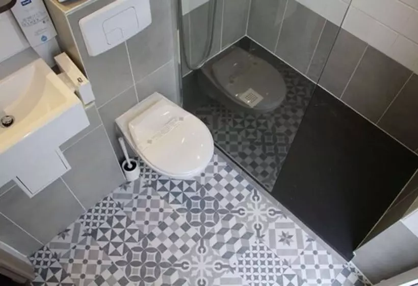ダブルベッドスタンダードルーム, Kyriad Vichy Spa Cinq Mondes