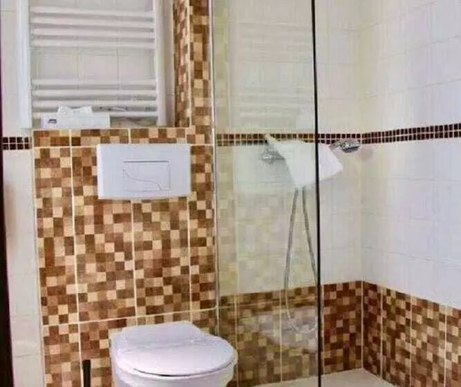 ダブルベッドスタンダードルーム, Kyriad Vichy Spa Cinq Mondes