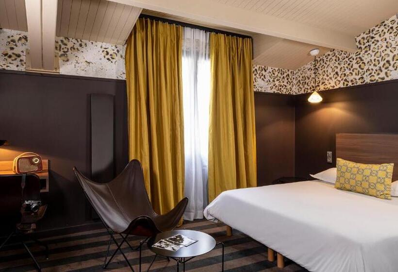 اتاق سوپریور, L'hôtel