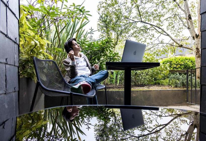 اتاق استاندارد, L'hôtel