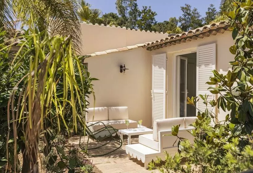 اتاق استاندارد, Hôtel La Tartane Saint Tropez