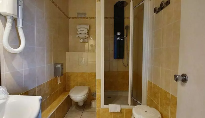 اتاق کلاسیک با چشم‌انداز دریا, Hôtel Windsor Contact Hôtel