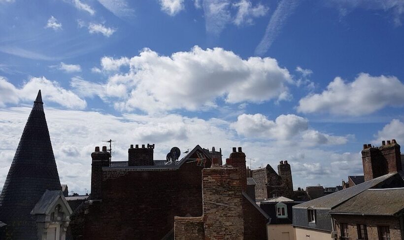 Семейный Номер, Hôtel Windsor Contact Hôtel