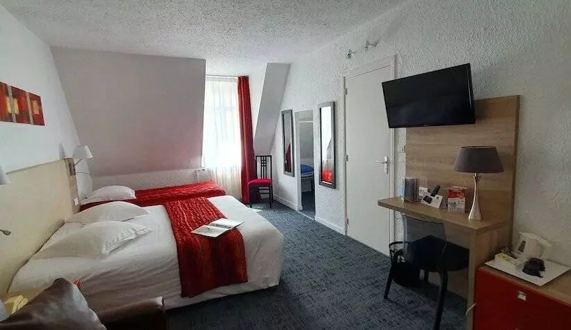 اتاق خانوادگی, Hôtel Windsor Contact Hôtel