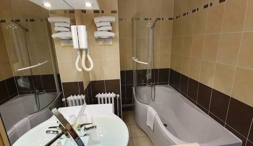 اتاق پرمیوم با چشم‌انداز دریا, Hôtel Windsor Contact Hôtel