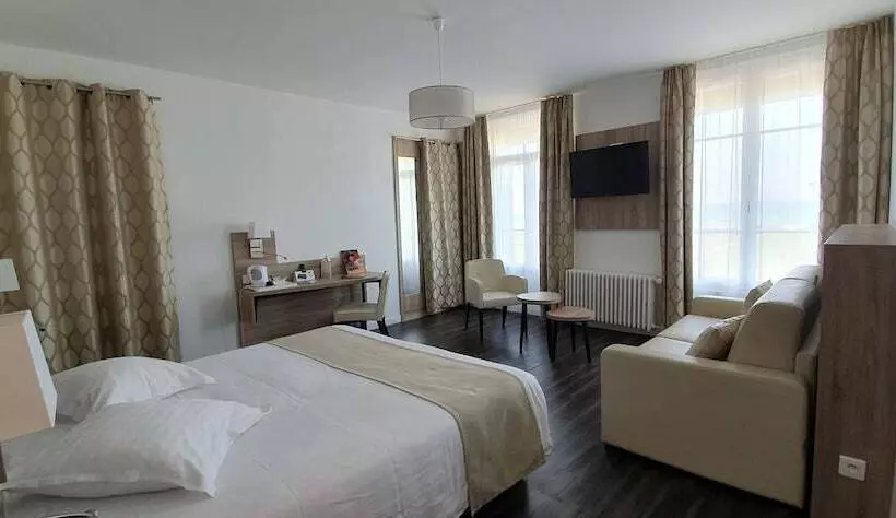 اتاق پرمیوم با چشم‌انداز دریا, Hôtel Windsor Contact Hôtel